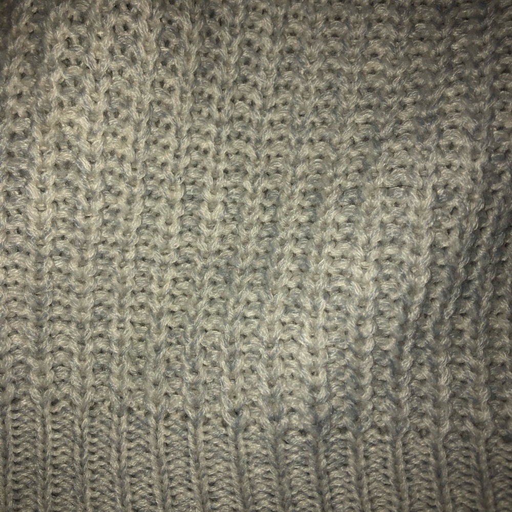 Gray sweater - Picture 3 of 3